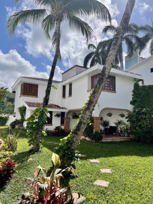 Beautiful Jungle House On A Strategic Location Villa Cancún Buitenkant foto